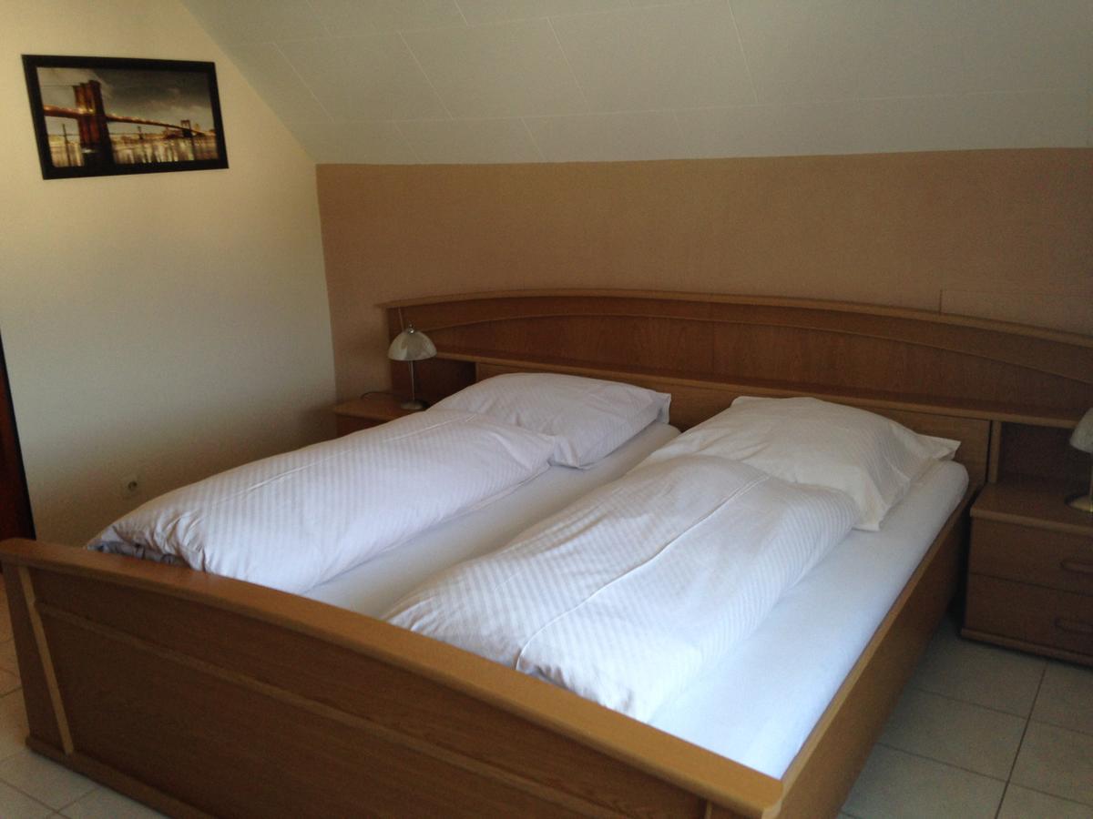 Hotel Gasthof Ratstube Кирххайм-унтер-Тек Экстерьер фото